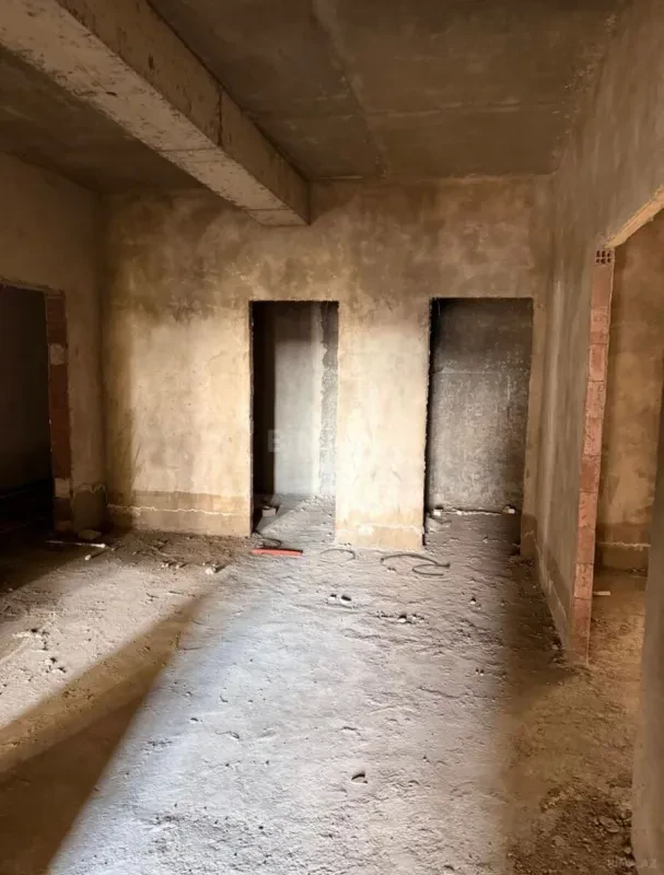 Satılır 3 otaqlı mənzil 160 m²