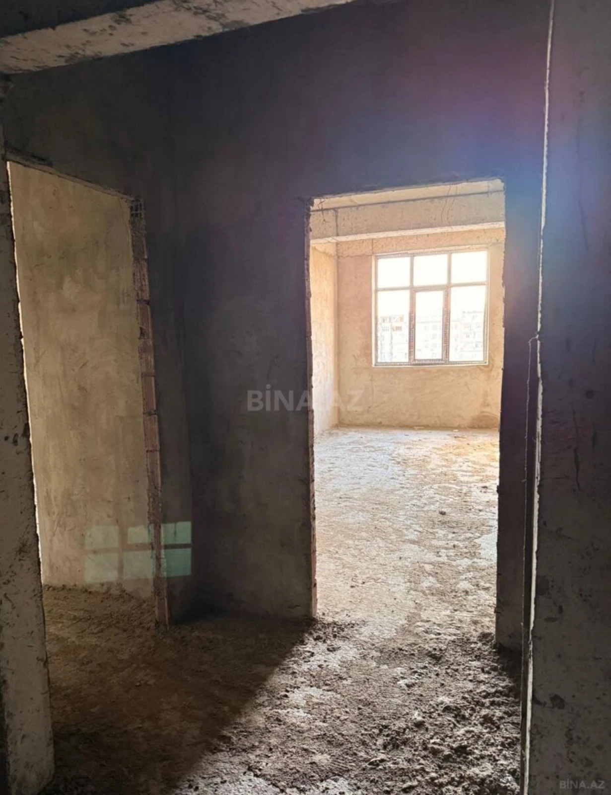 Satılır 3 otaqlı mənzil 160 m²
