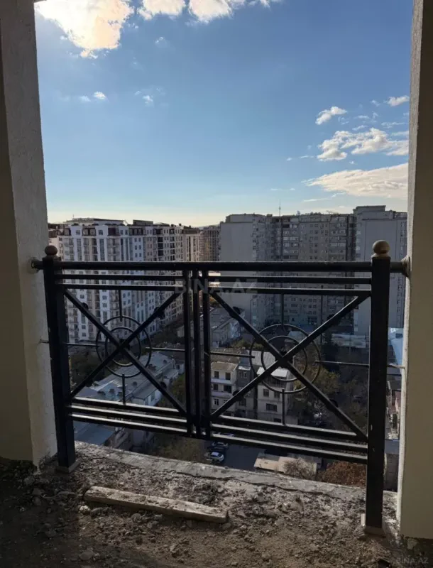 Satılır 3 otaqlı mənzil 160 m²