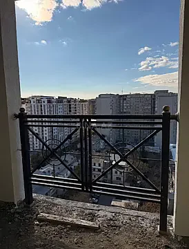 Satılır 3 otaqlı mənzil 160 m²