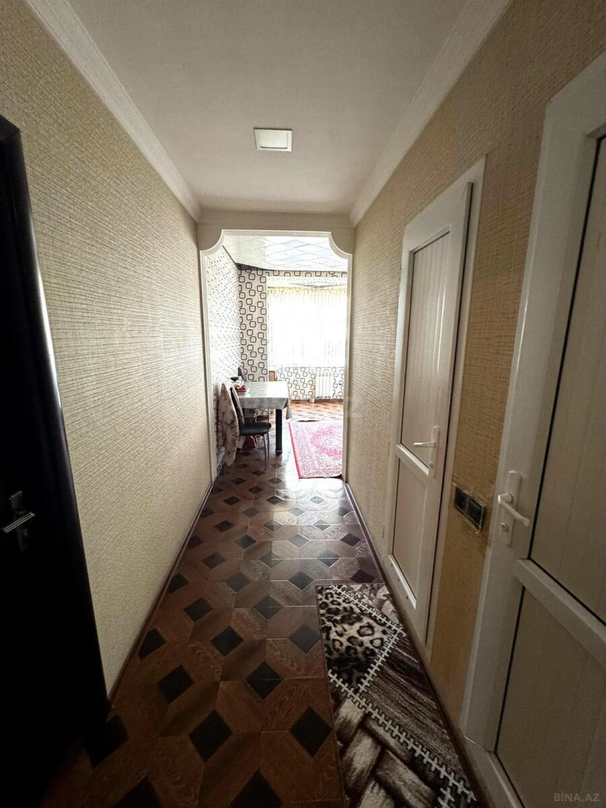 Satılır 4 otaqlı mənzil 100 m²