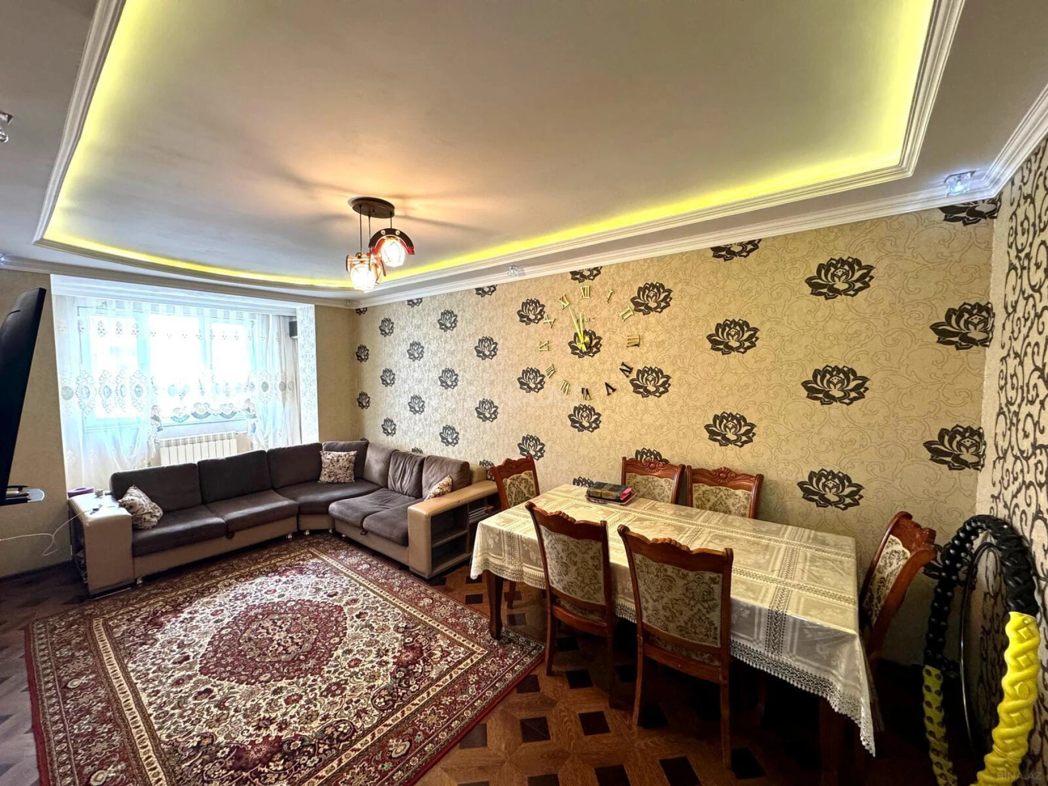 Satılır 4 otaqlı mənzil 100 m²