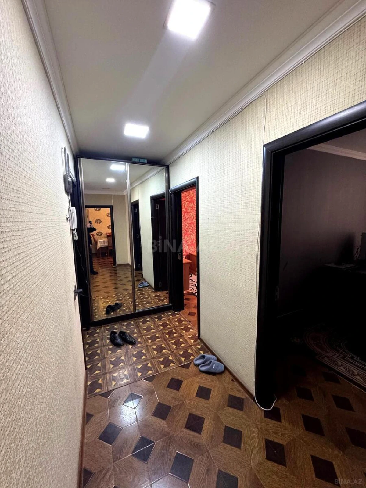 Satılır 4 otaqlı mənzil 100 m²