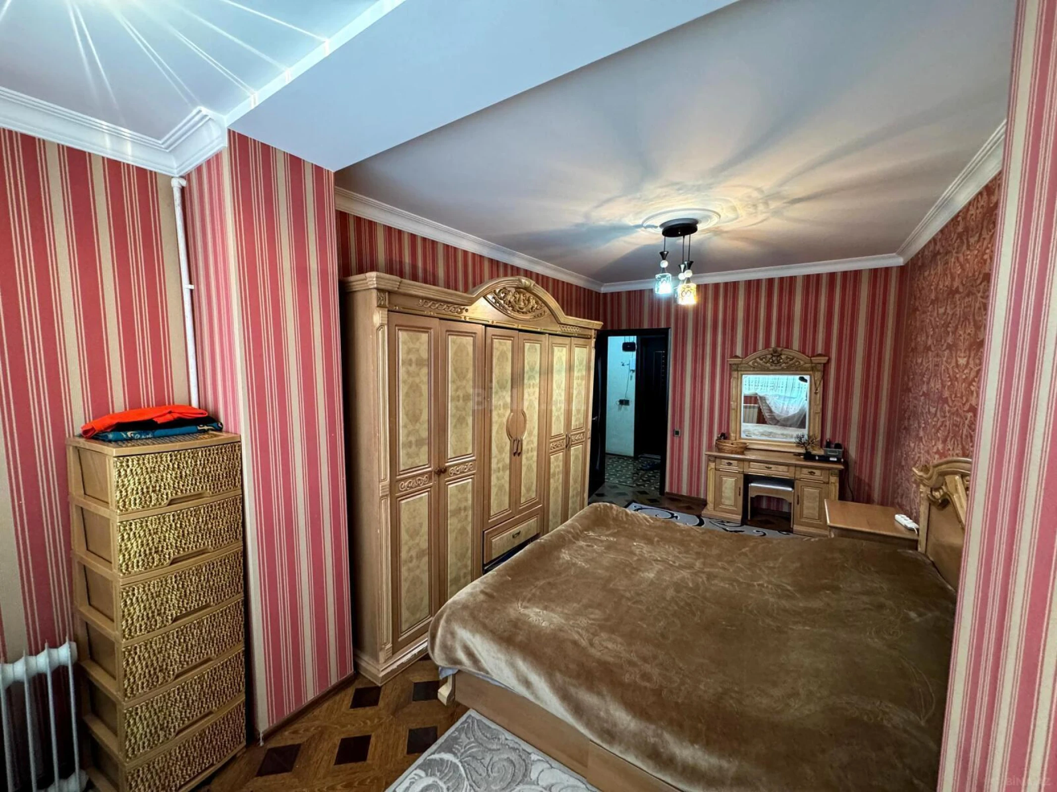 Satılır 4 otaqlı mənzil 100 m²