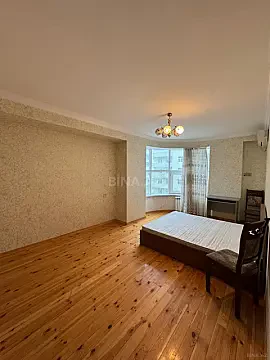 Satılır 3 otaqlı mənzil 115 m²