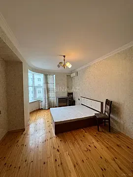 Satılır 3 otaqlı mənzil 115 m²
