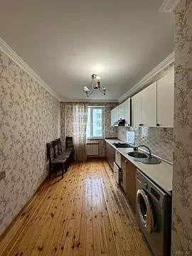 Satılır 3 otaqlı mənzil 115 m²
