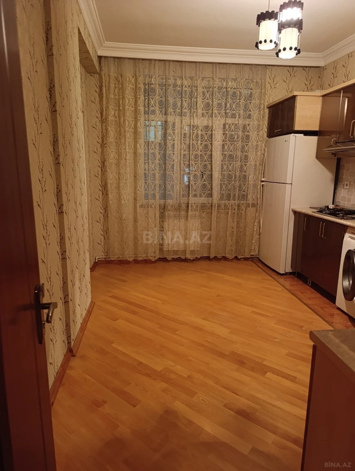 Kirayə verilir 2 otaqlı mənzil 98.8 m²