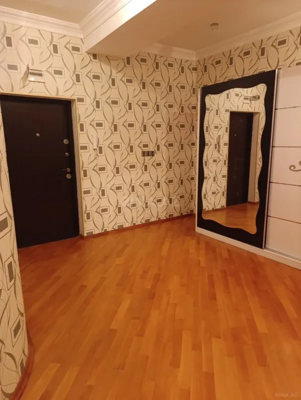 Kirayə verilir 2 otaqlı mənzil 98.8 m²