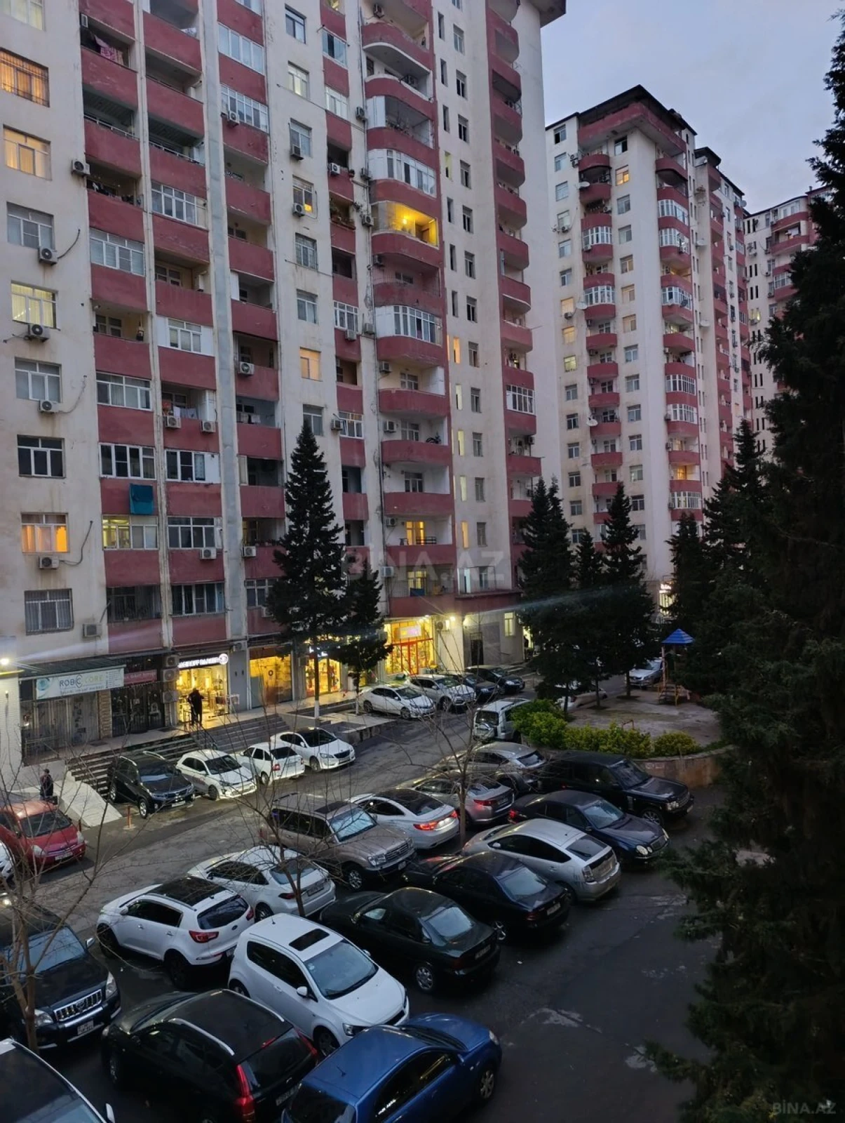 Kirayə verilir 2 otaqlı mənzil 98.8 m²