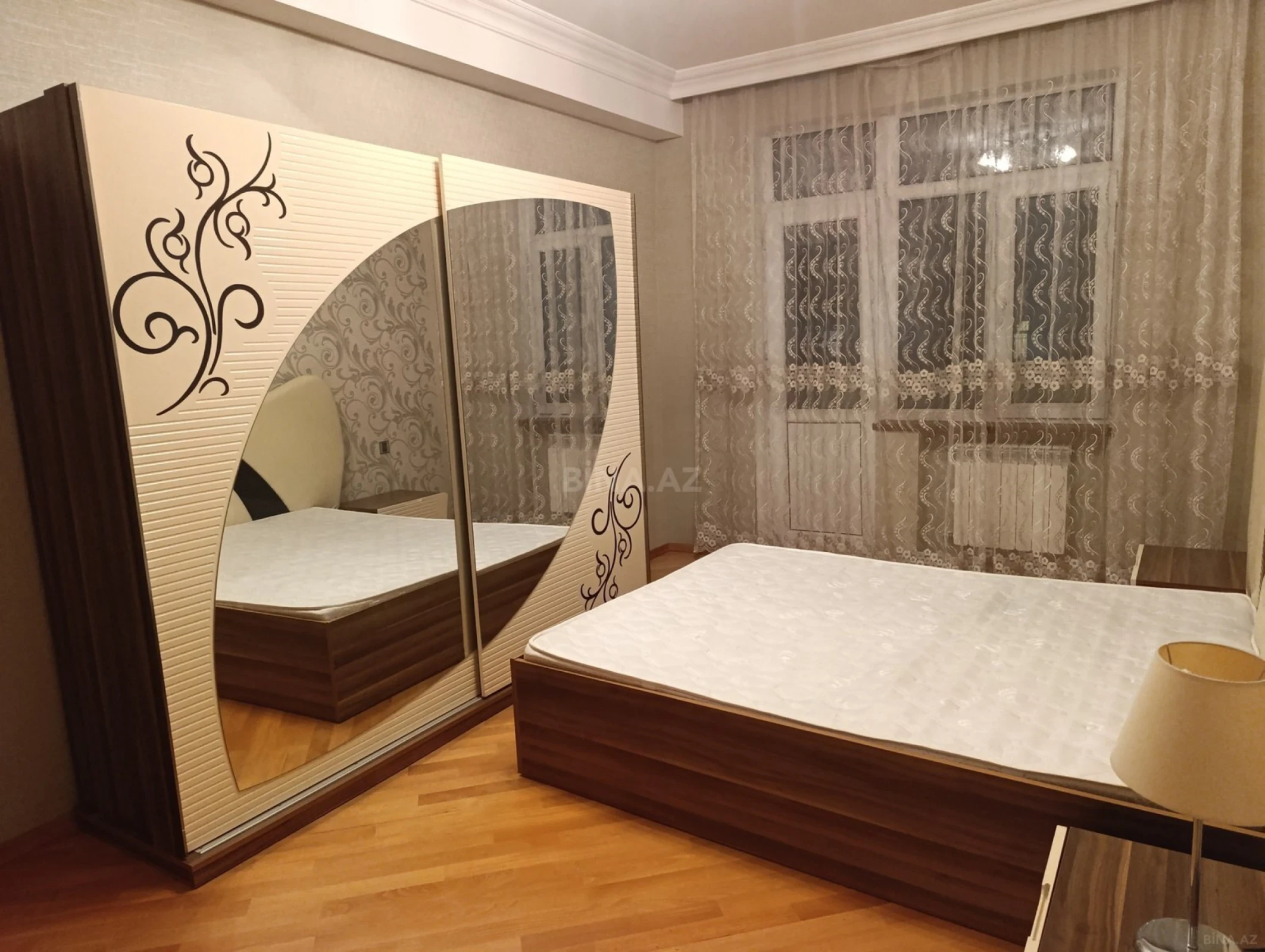 Kirayə verilir 2 otaqlı mənzil 98.8 m²