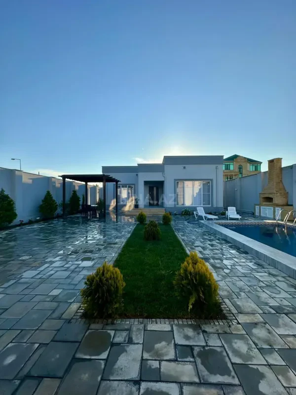 Satılır 4 otaqlı həyət evi 160 m²