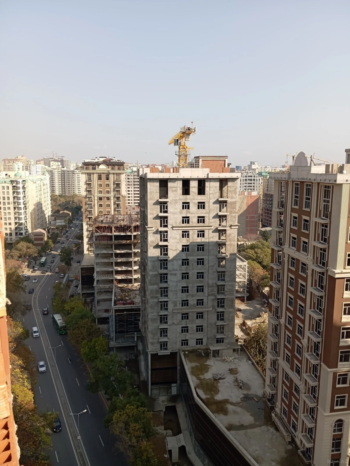 Satılır 2 otaqlı mənzil 103 m²