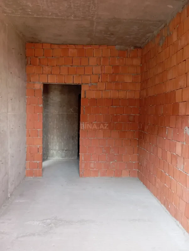 Satılır 2 otaqlı mənzil 103 m²