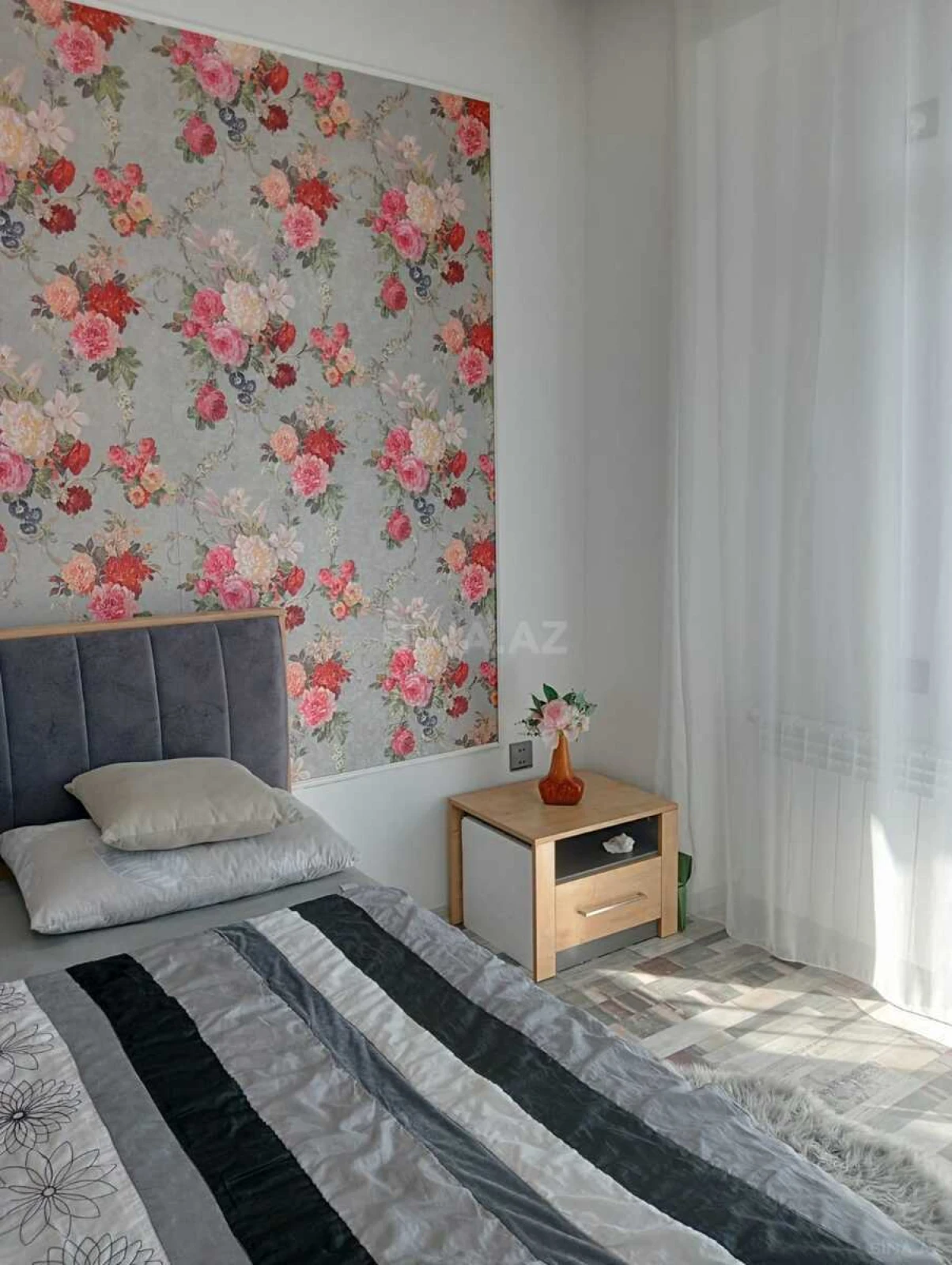 Kirayə verilir 2 otaqlı mənzil 65 m²