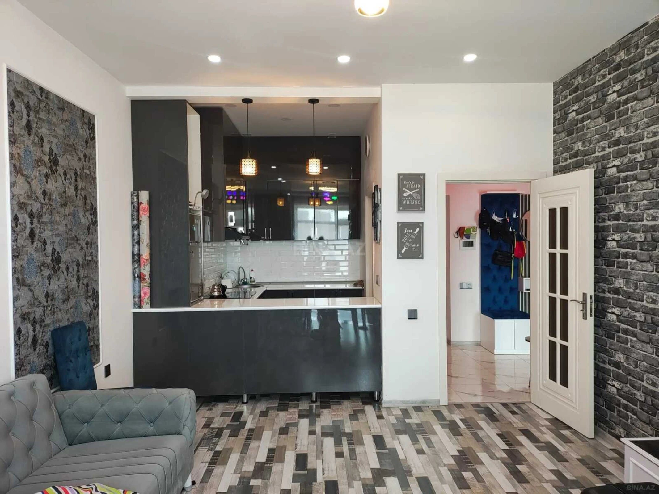 Kirayə verilir 2 otaqlı mənzil 65 m²