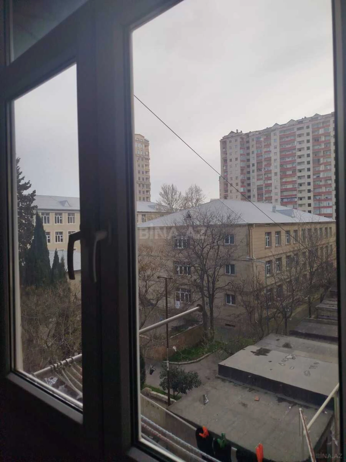 Satılır 1 otaqlı mənzil 35 m²