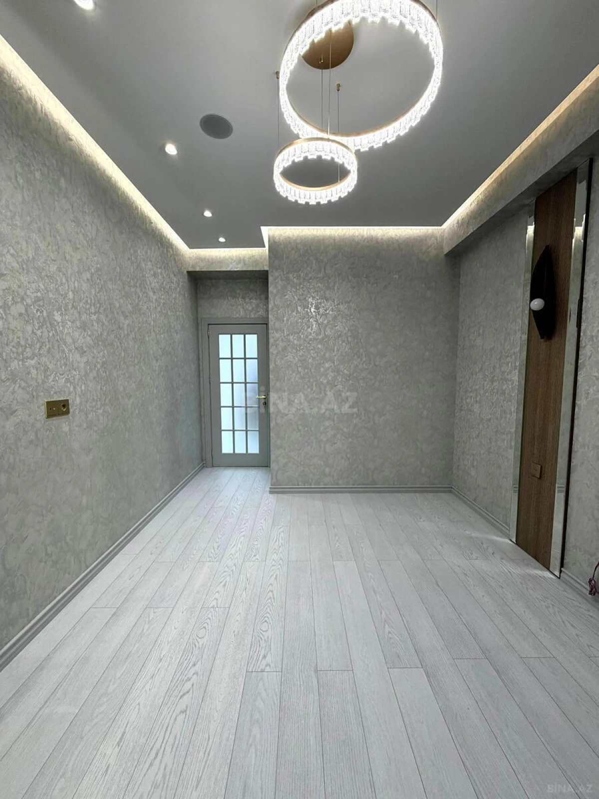 Satılır 2 otaqlı mənzil 54 m²