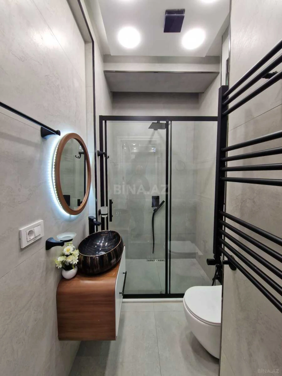 Satılır 3 otaqlı mənzil 140 m²
