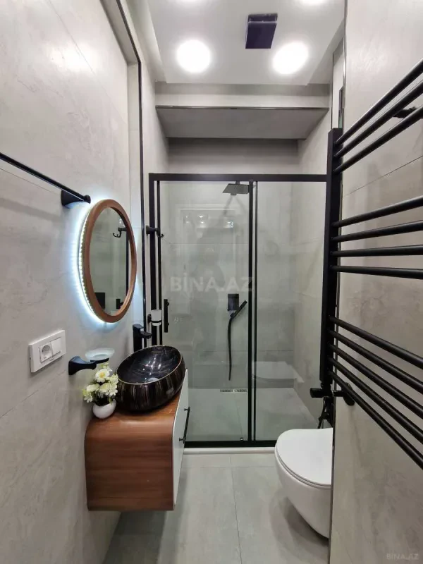 Satılır 3 otaqlı mənzil 140 m²
