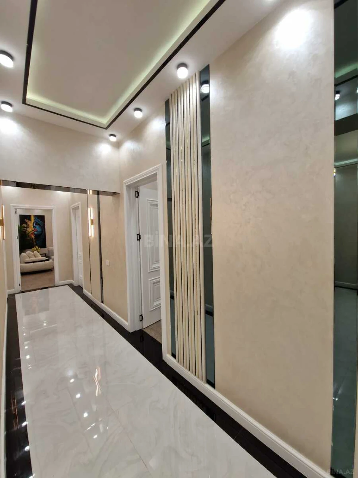 Satılır 3 otaqlı mənzil 140 m²