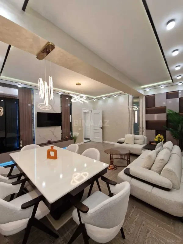 Satılır 3 otaqlı mənzil 140 m²