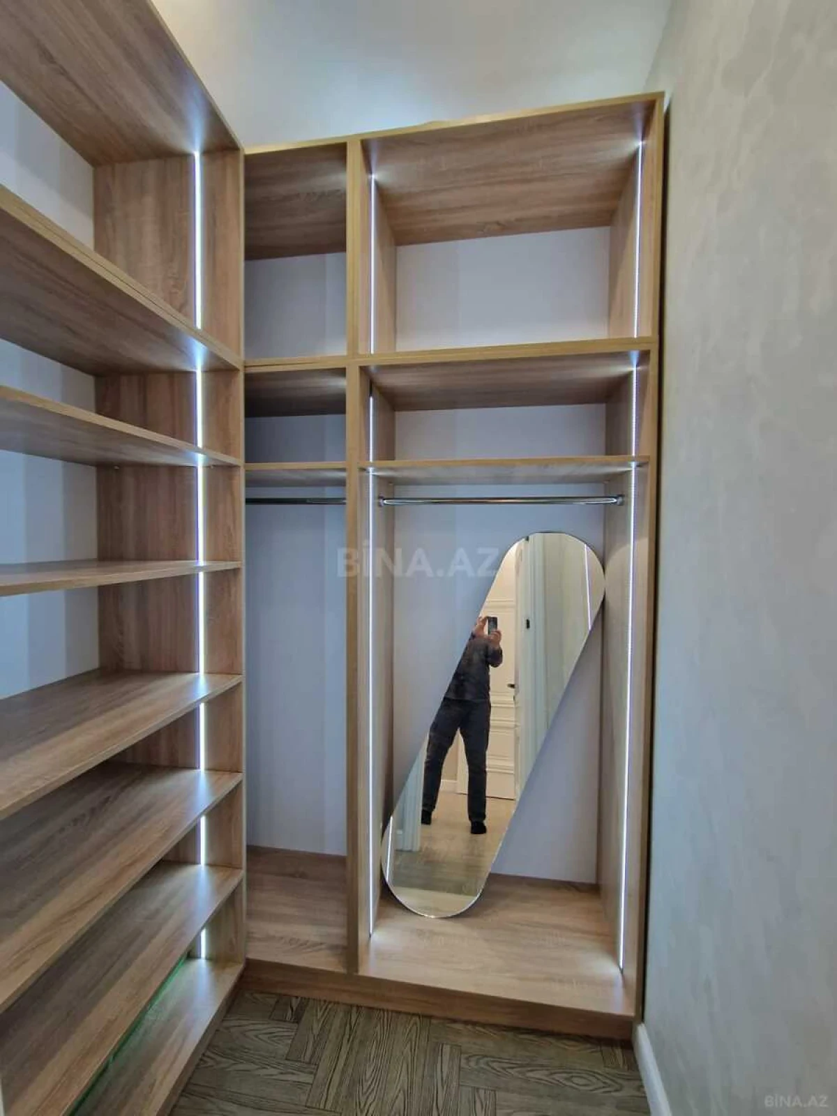 Satılır 3 otaqlı mənzil 140 m²