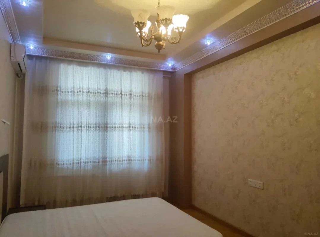 Kirayə verilir 2 otaqlı mənzil 90 m²
