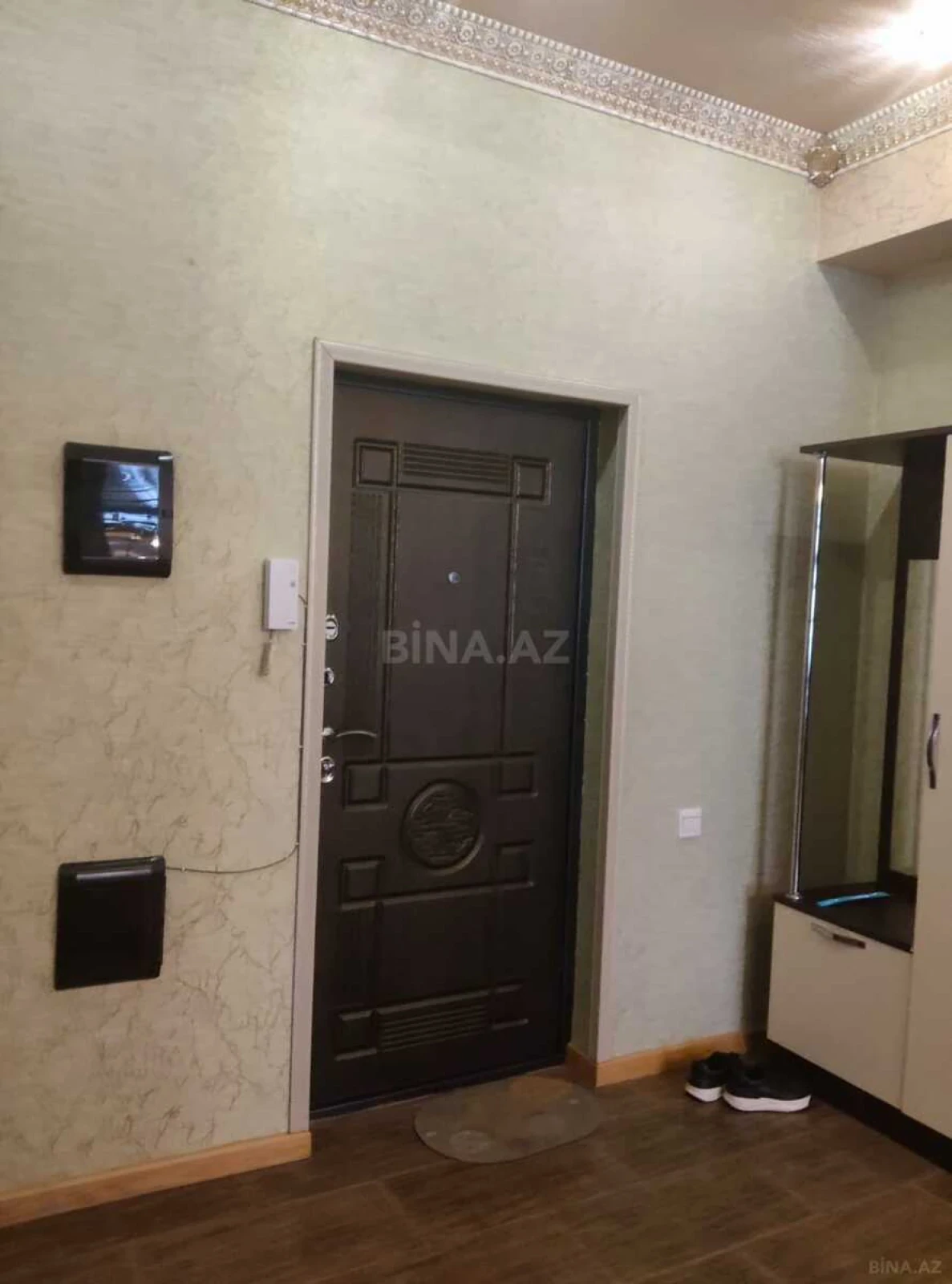Kirayə verilir 2 otaqlı mənzil 90 m²