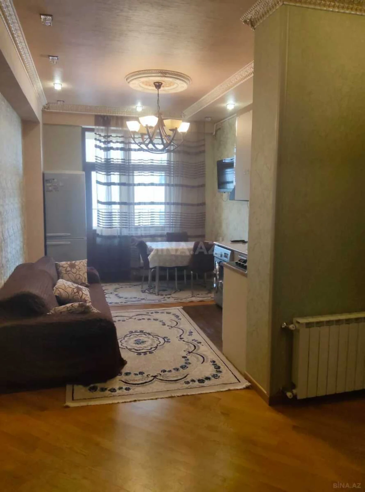 Kirayə verilir 2 otaqlı mənzil 90 m²