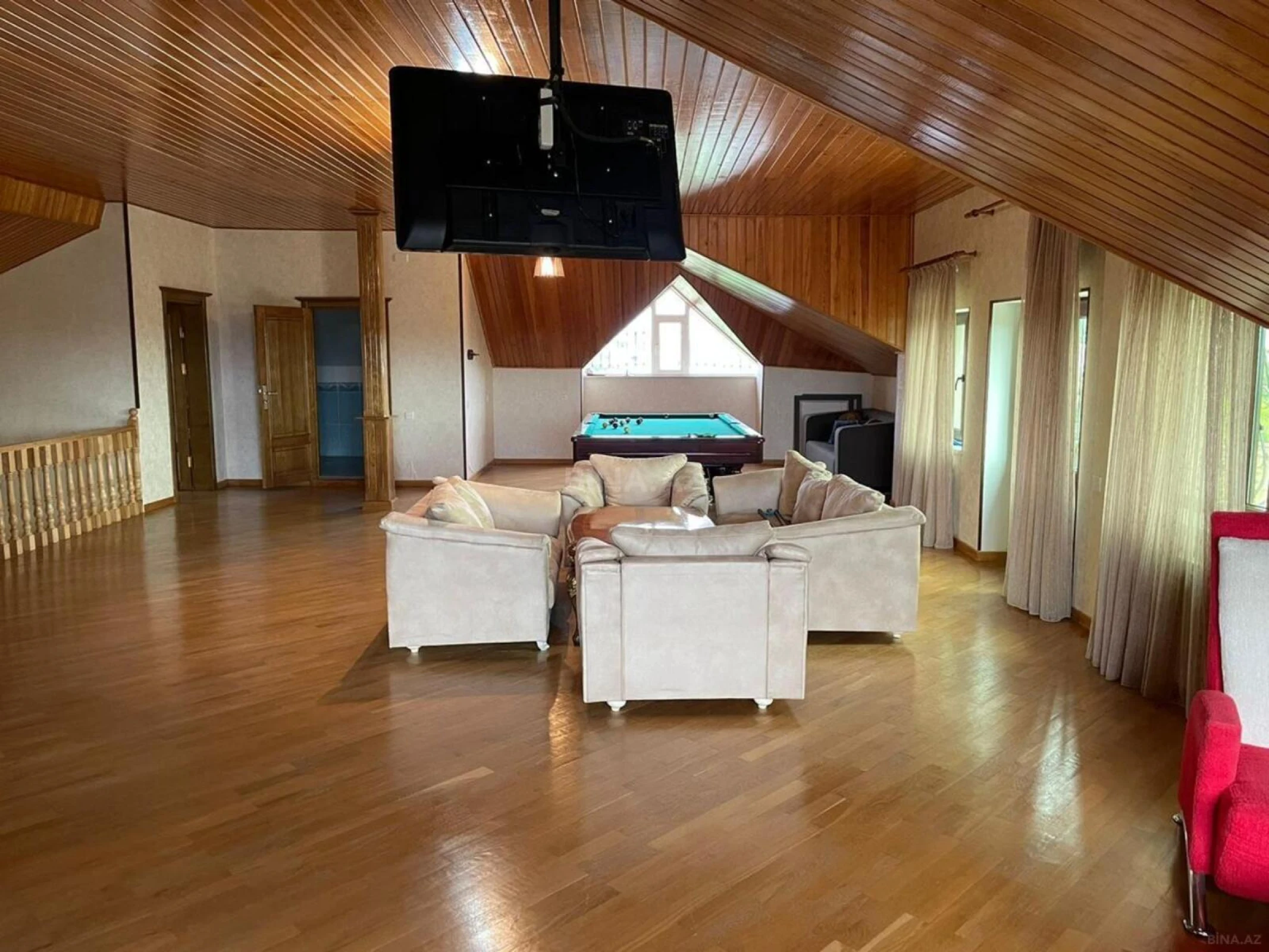 Kirayə verilir 7 otaqlı həyət evi 450 m²