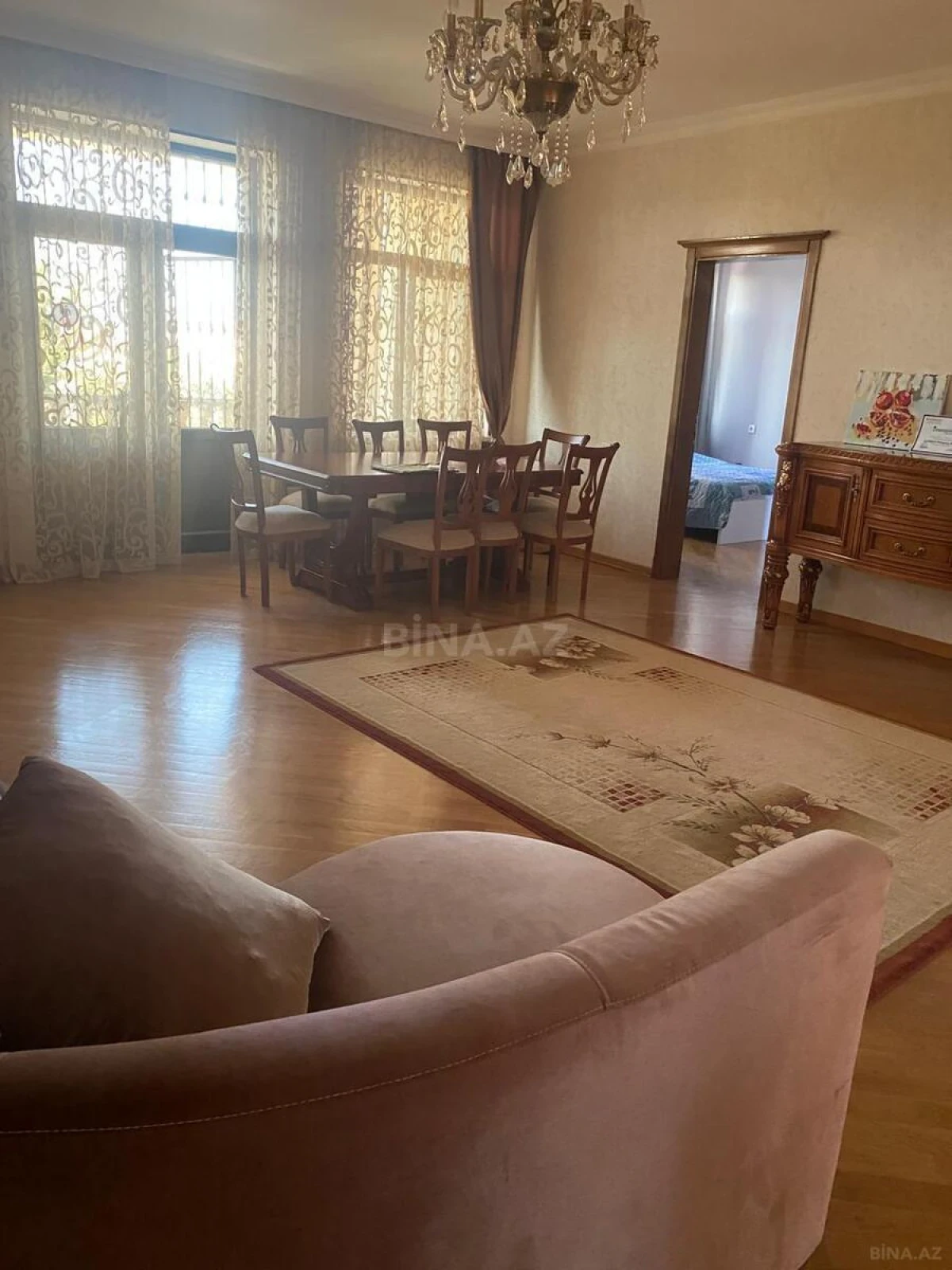Kirayə verilir 7 otaqlı həyət evi 450 m²