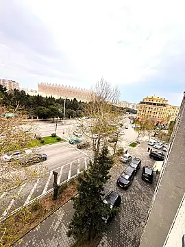 Satılır 3 otaqlı mənzil 62 m²