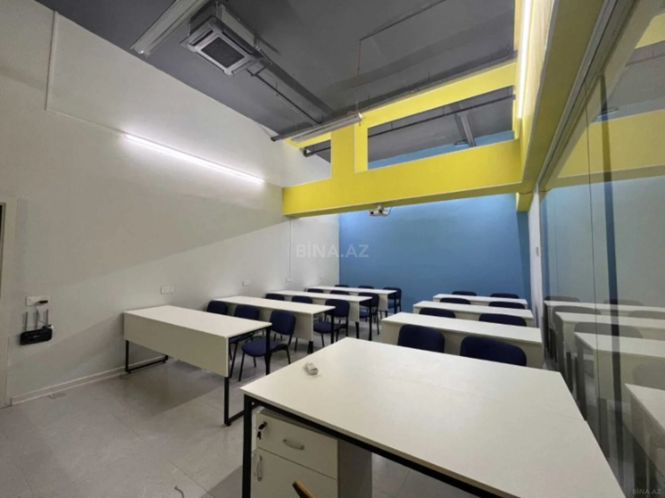 Kirayə verilir 5 otaqlı ofis 220 m²
