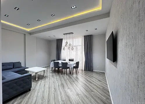 Kirayə verilir 3 otaqlı mənzil 130 m² — Bakı 3 otaq 130.00 m²