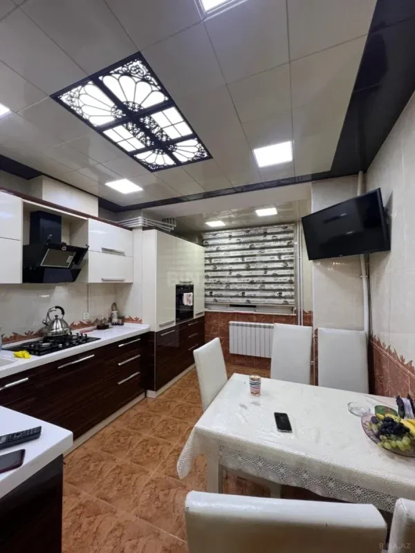 Satılır 2 otaqlı mənzil 70 m²