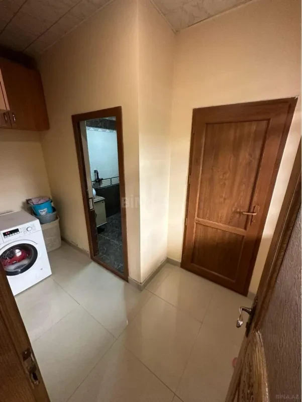 Satılır 7 otaqlı həyət evi 400 m²