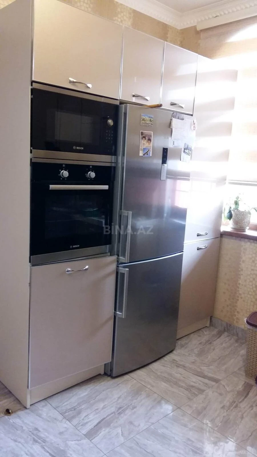 Satılır 7 otaqlı həyət evi 400 m²