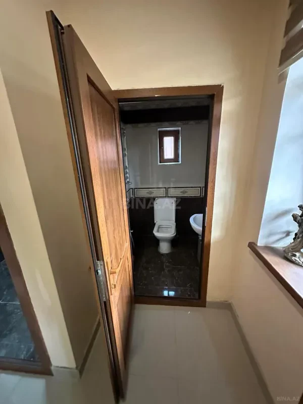 Satılır 7 otaqlı həyət evi 400 m²