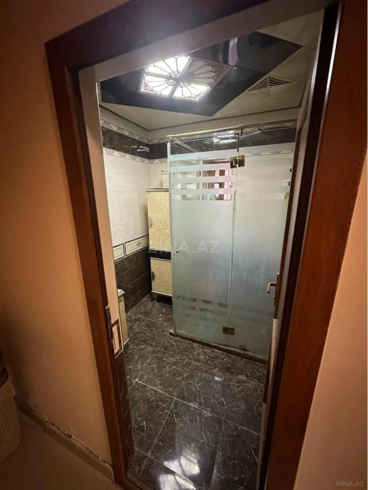 Satılır 7 otaqlı həyət evi 400 m²