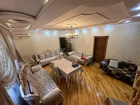 Satılır 7 otaqlı həyət evi 400 m²