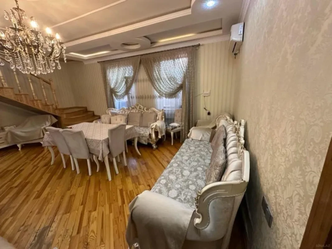 Satılır 7 otaqlı həyət evi 400 m²
