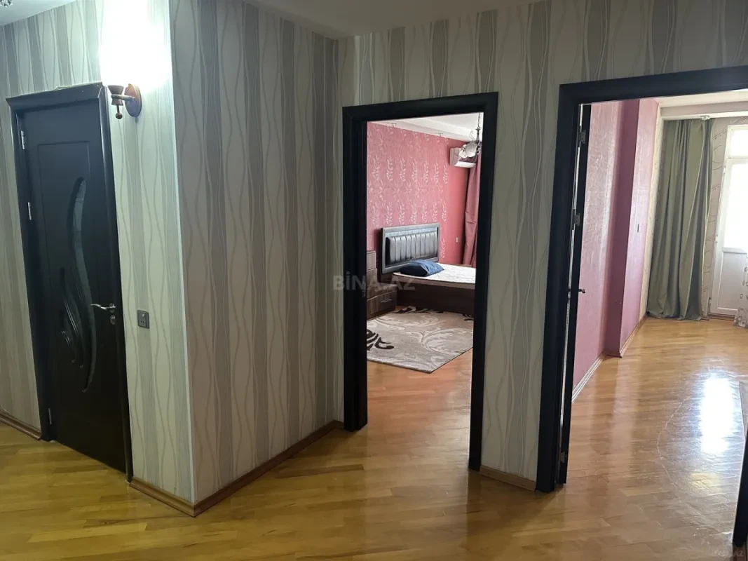 Kirayə verilir 3 otaqlı mənzil 137 m²