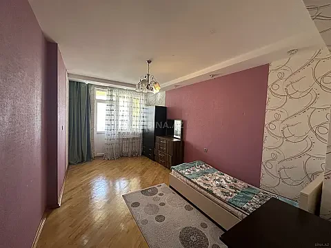 Kirayə verilir 3 otaqlı mənzil 137 m²