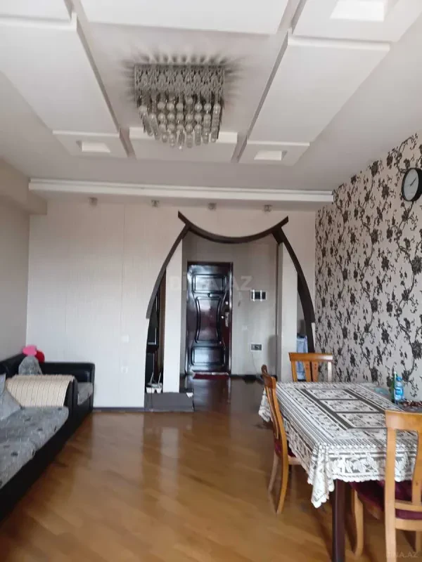 Kirayə verilir 2 otaqlı mənzil 65 m²