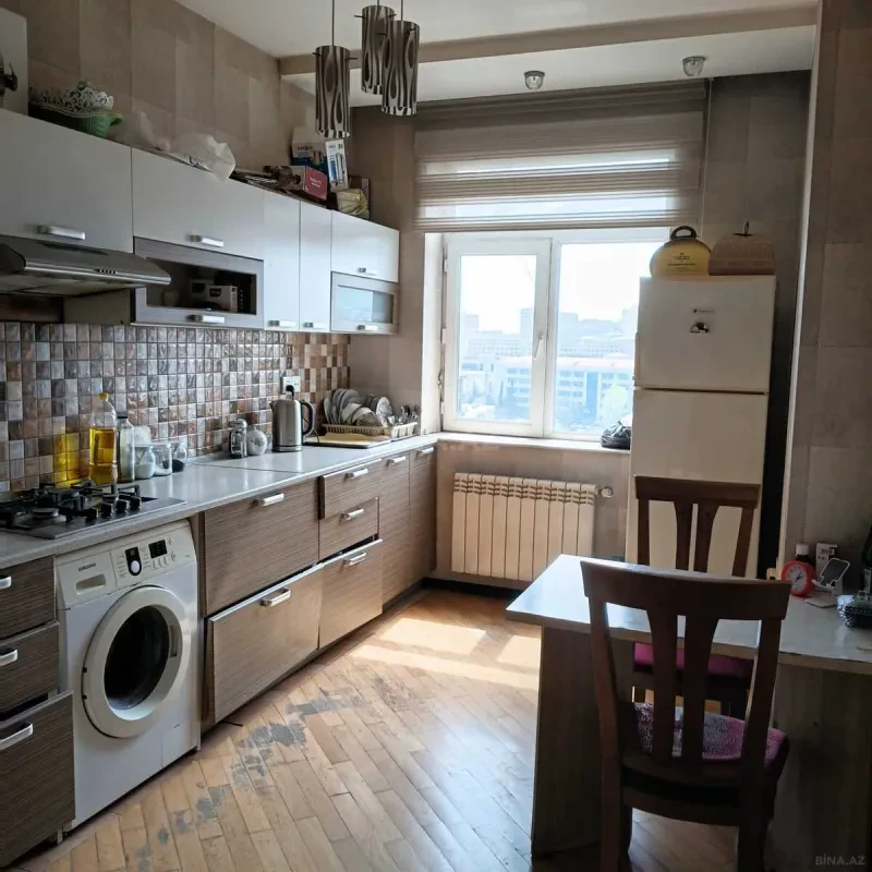 Kirayə verilir 2 otaqlı mənzil 65 m²