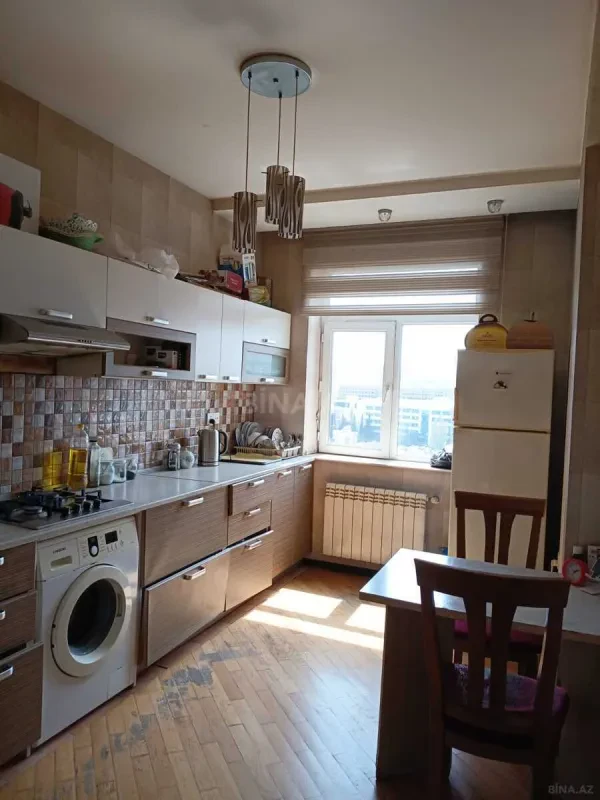 Kirayə verilir 2 otaqlı mənzil 65 m²