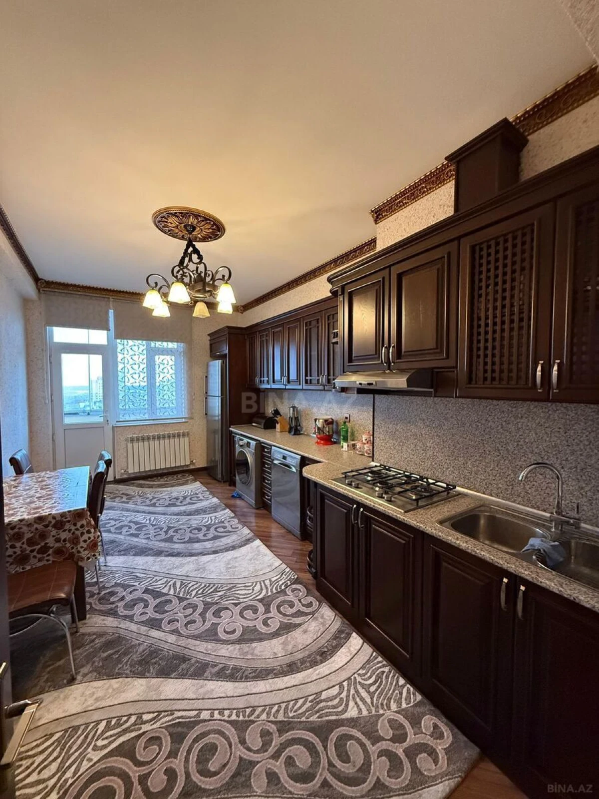 Satılır 3 otaqlı mənzil 115 m²