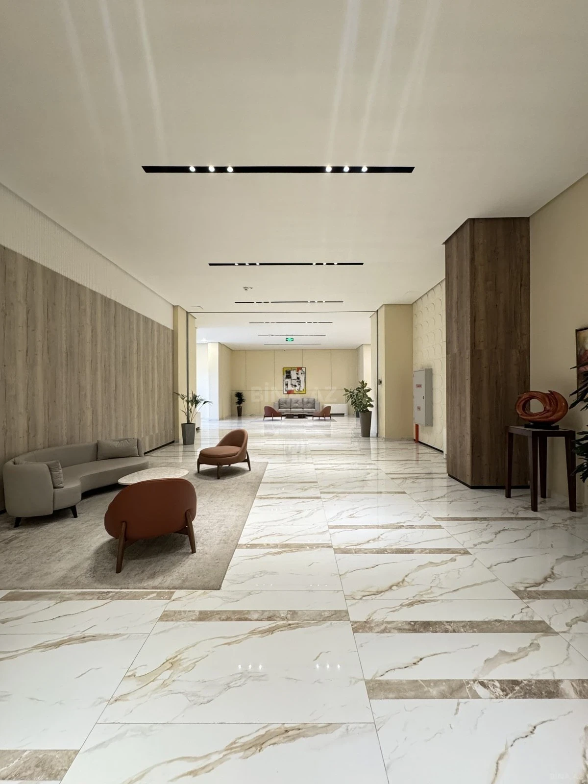Satılır 3 otaqlı mənzil 106 m²