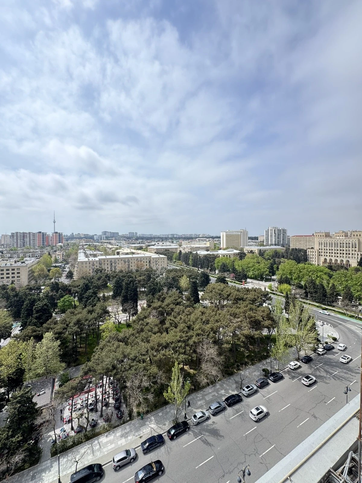 Satılır 3 otaqlı mənzil 106 m²